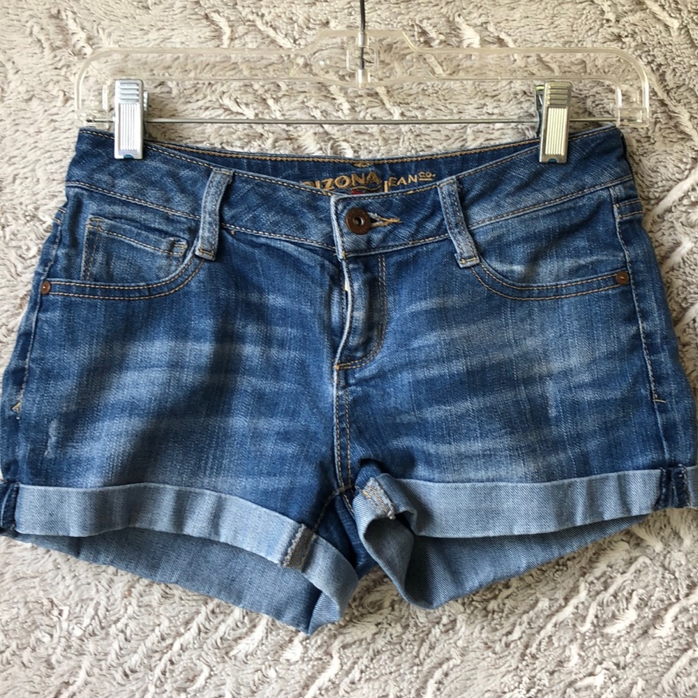Woman’s Arizona jean shorts